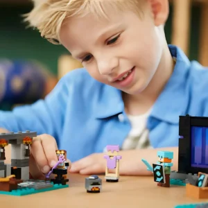 Lego Minecraft 21252 – O Arsenal Oficial The Armory 203 Peças