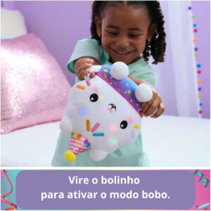 Pelucia Gabby’s Dollhouse Gato Cakey Com Som E Luz 26cm Sunny