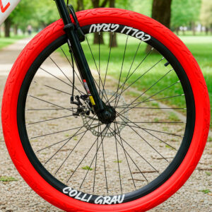 Bicicleta Aro 26 Colli Grau 21V Freio A Disco E Suspensão – Branco com Vermelho/Azul